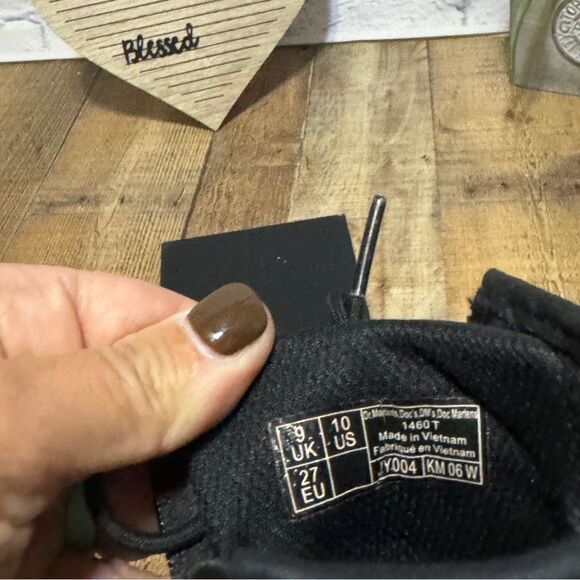 Dr Martens 1460 Soft T Leather Lace Up Boots Black Booties youth 
Size 10 - Picture 3 of 8